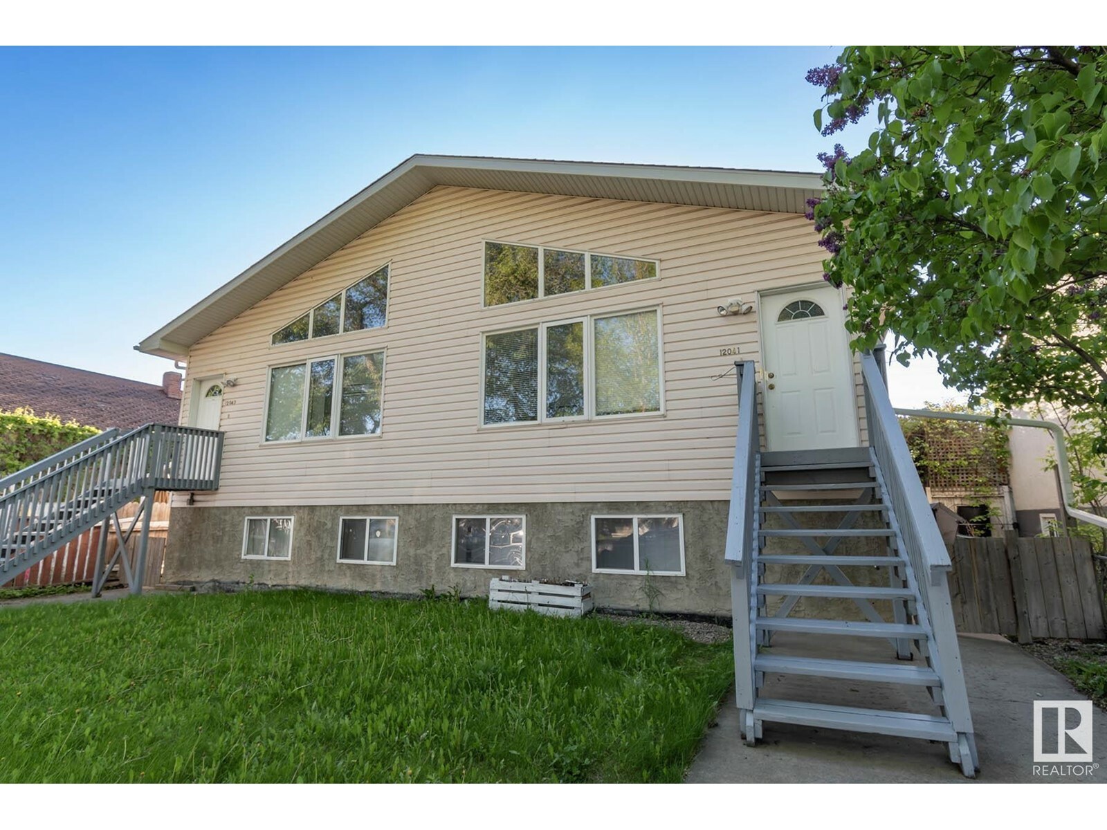 Property Photo:  12043 12041 67 St NW  AB T5B 1M4 