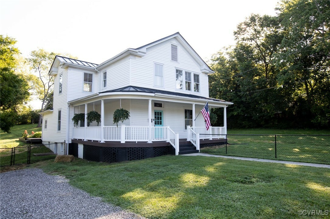 Property Photo:  506 E 2nd Street  VA 23901 