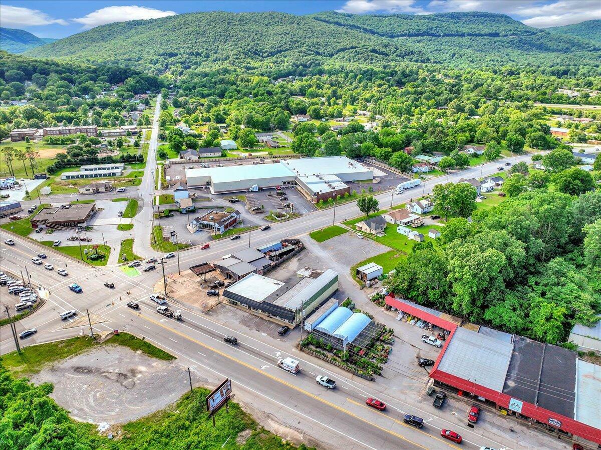 Property Photo: 2941 Cummings Highway TN 37419