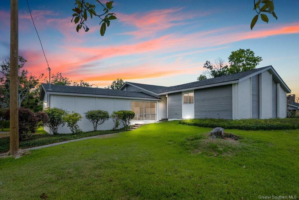 Property Photo:  1725 Whispering Woods Drive  LA 70605 