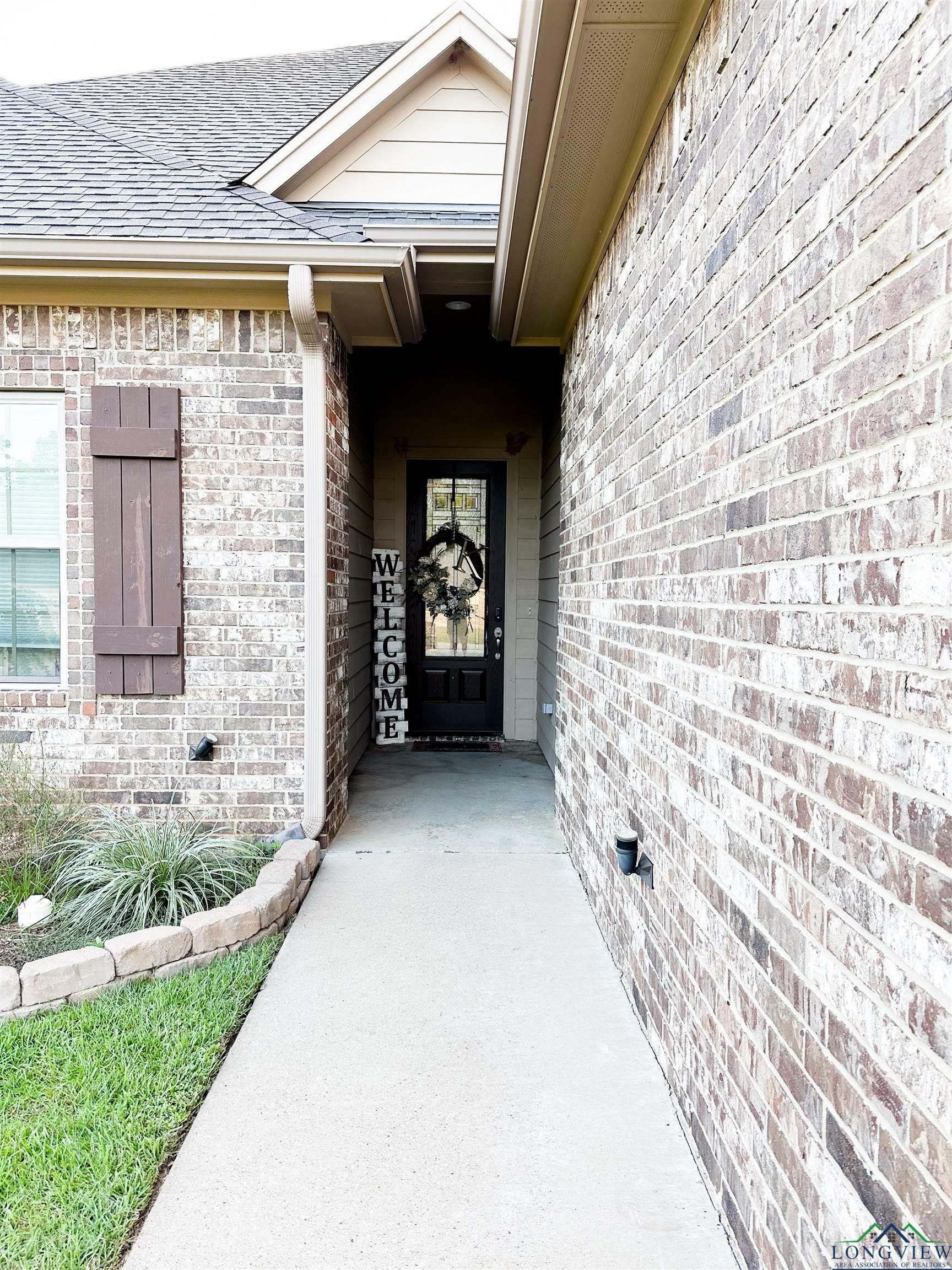 Property Photo:  120 Corinne Way  TX 75691 