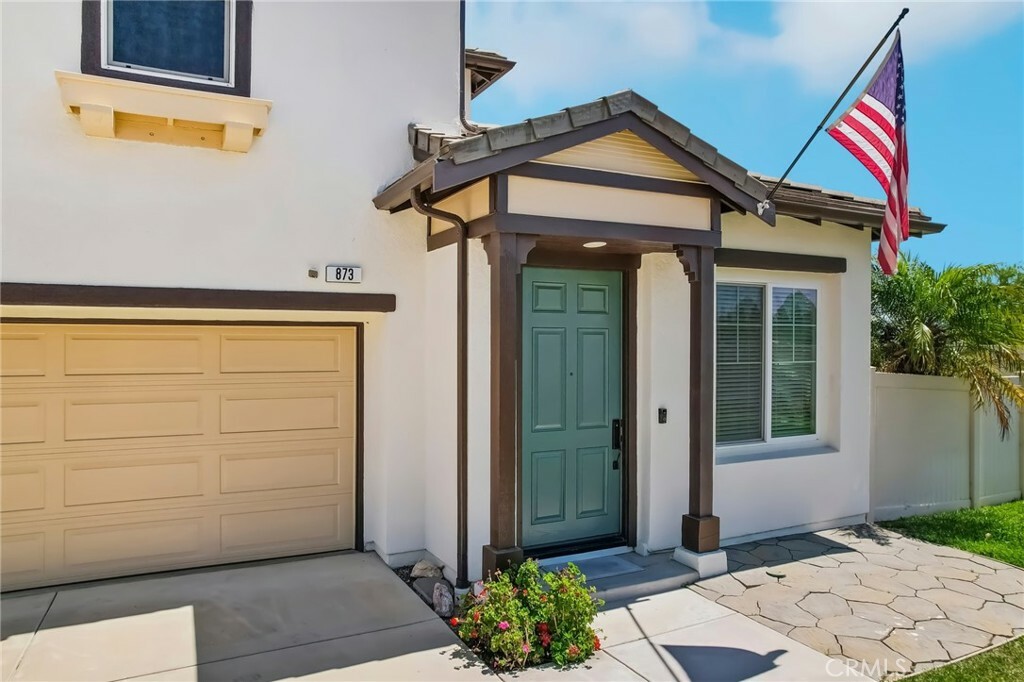 Property Photo:  873 Coronado Circle  CA 93060 