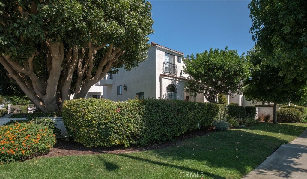 Property Photo:  529 W 220th St. 35  CA 90745 