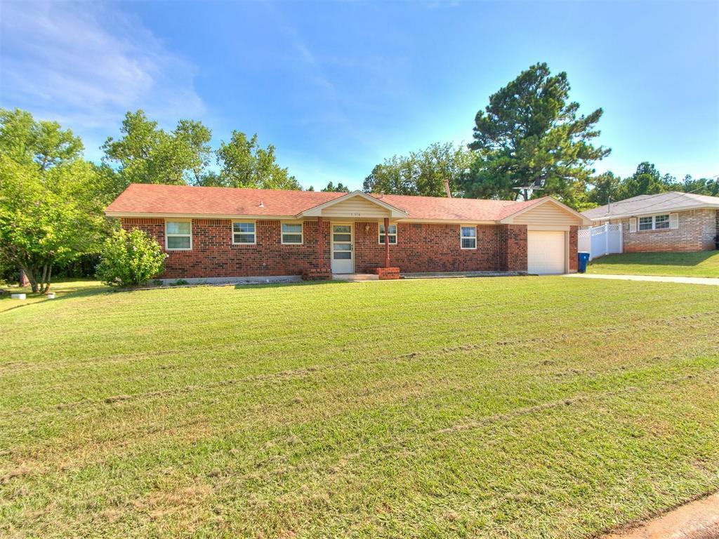 Property Photo: 16406 E Lynn Street OK 73020