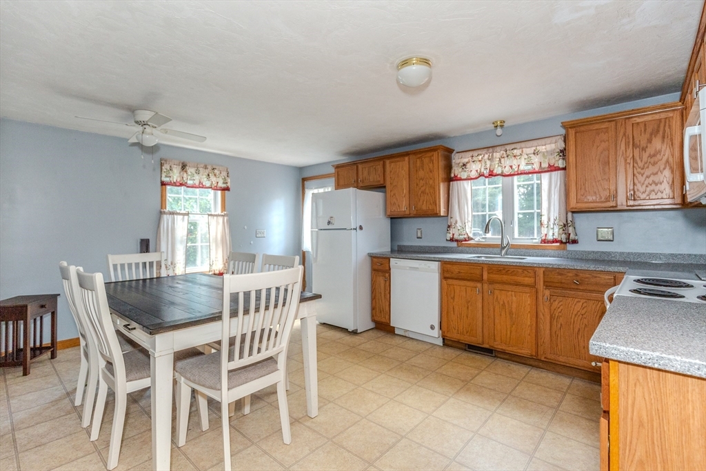 Property Photo:  309 Center St 309  MA 02324 