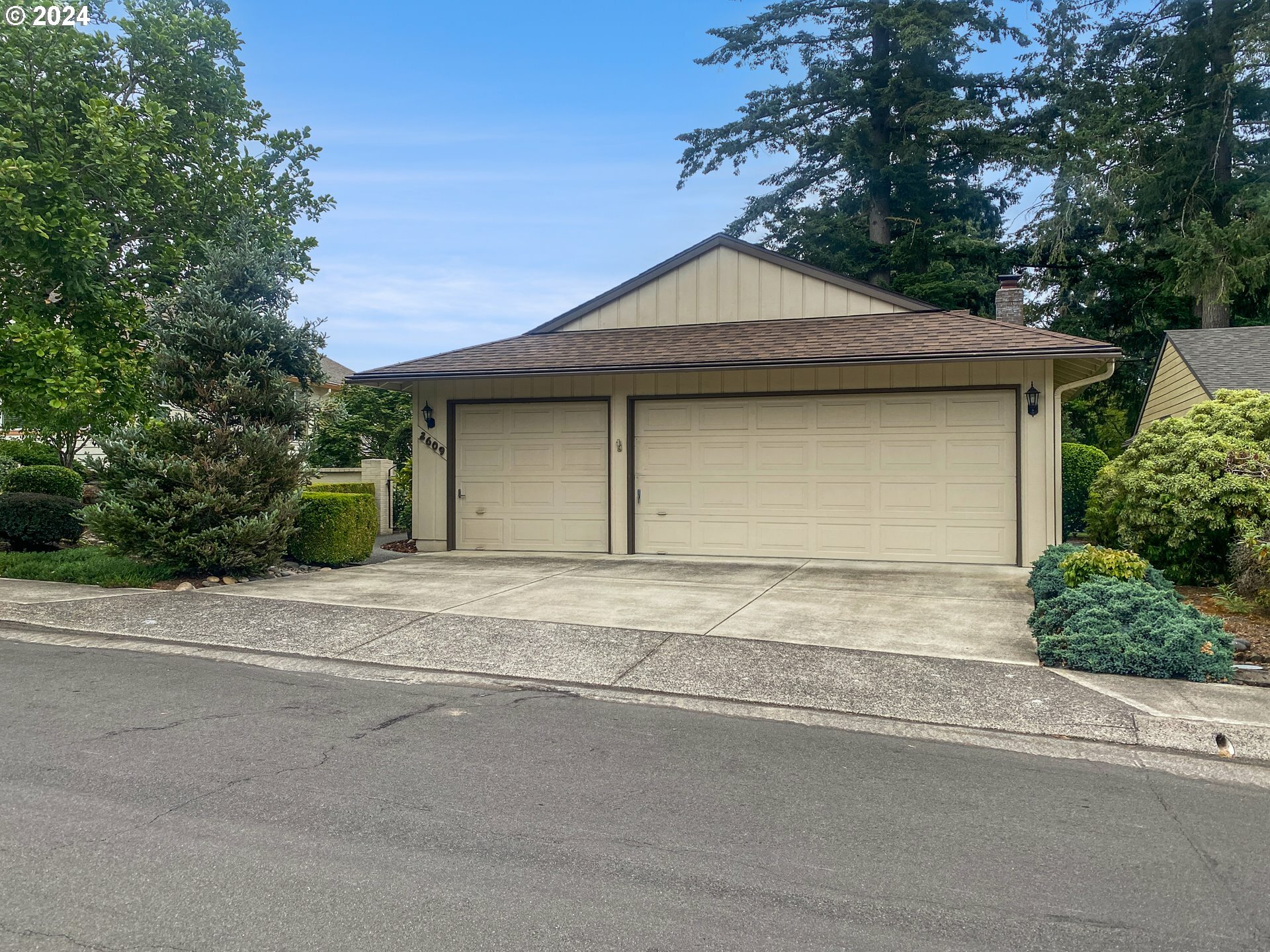 Property Photo:  2609 SE Balboa Dr  WA 98683 