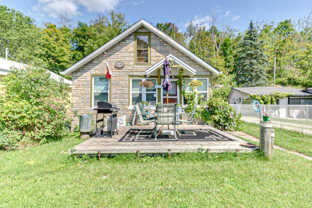 Property Photo:  435 Edith Cavell Boulevard  ON N5L 1E7 