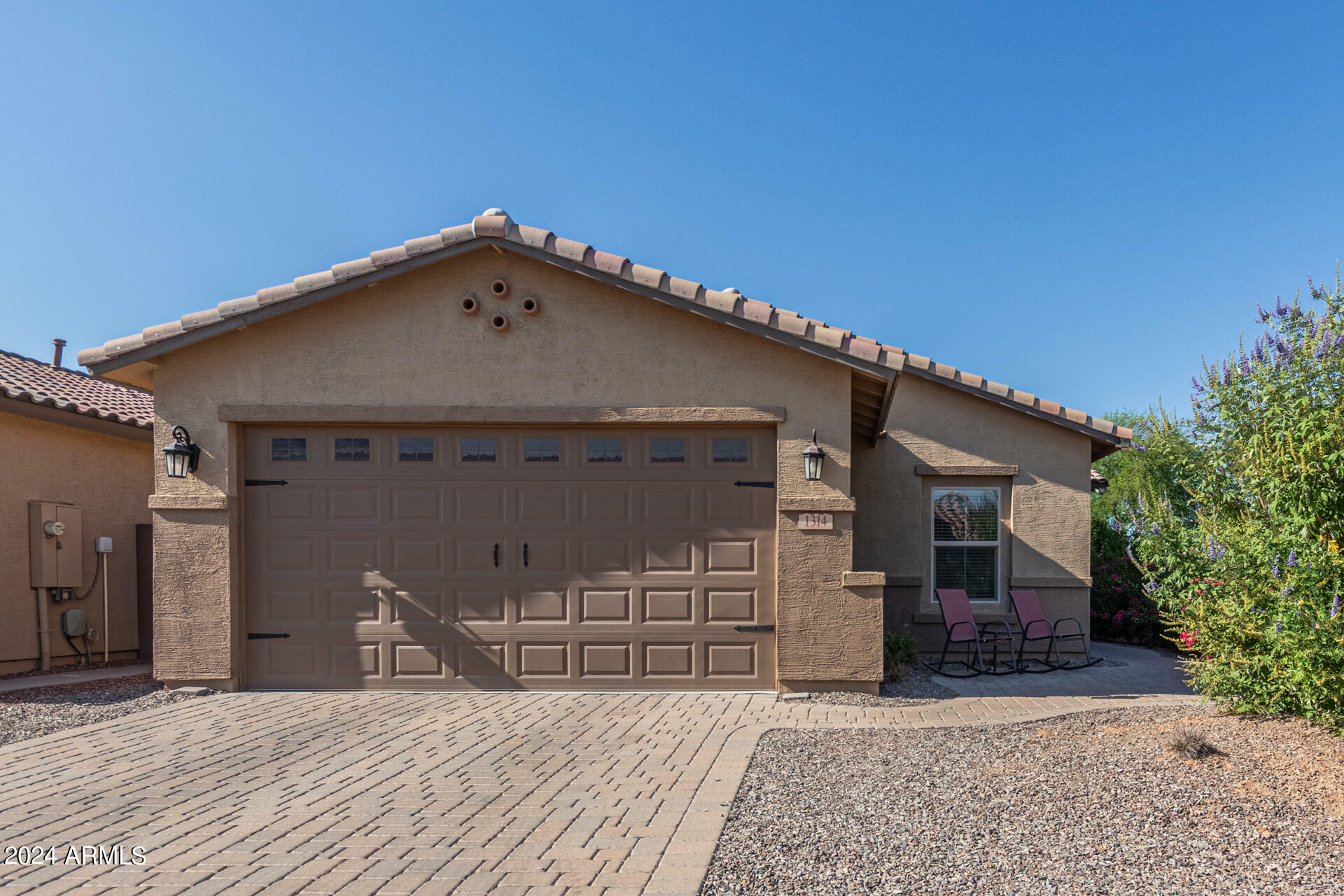 Property Photo:  1314 W Buckeye Tree Avenue  AZ 85140 