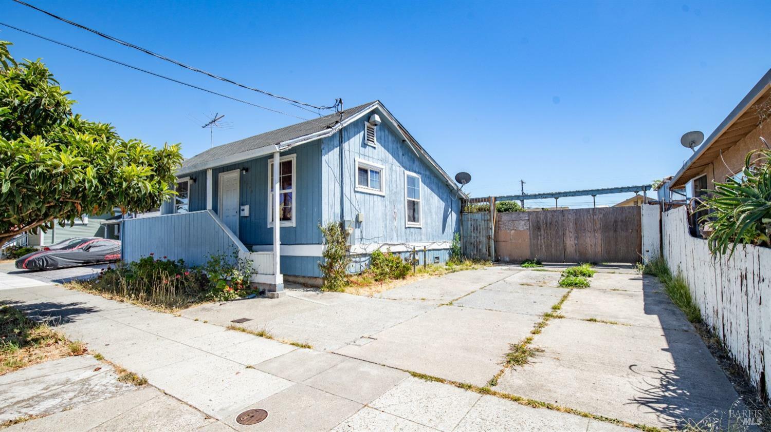 Property Photo:  2350 Garvin Avenue  CA 94804 