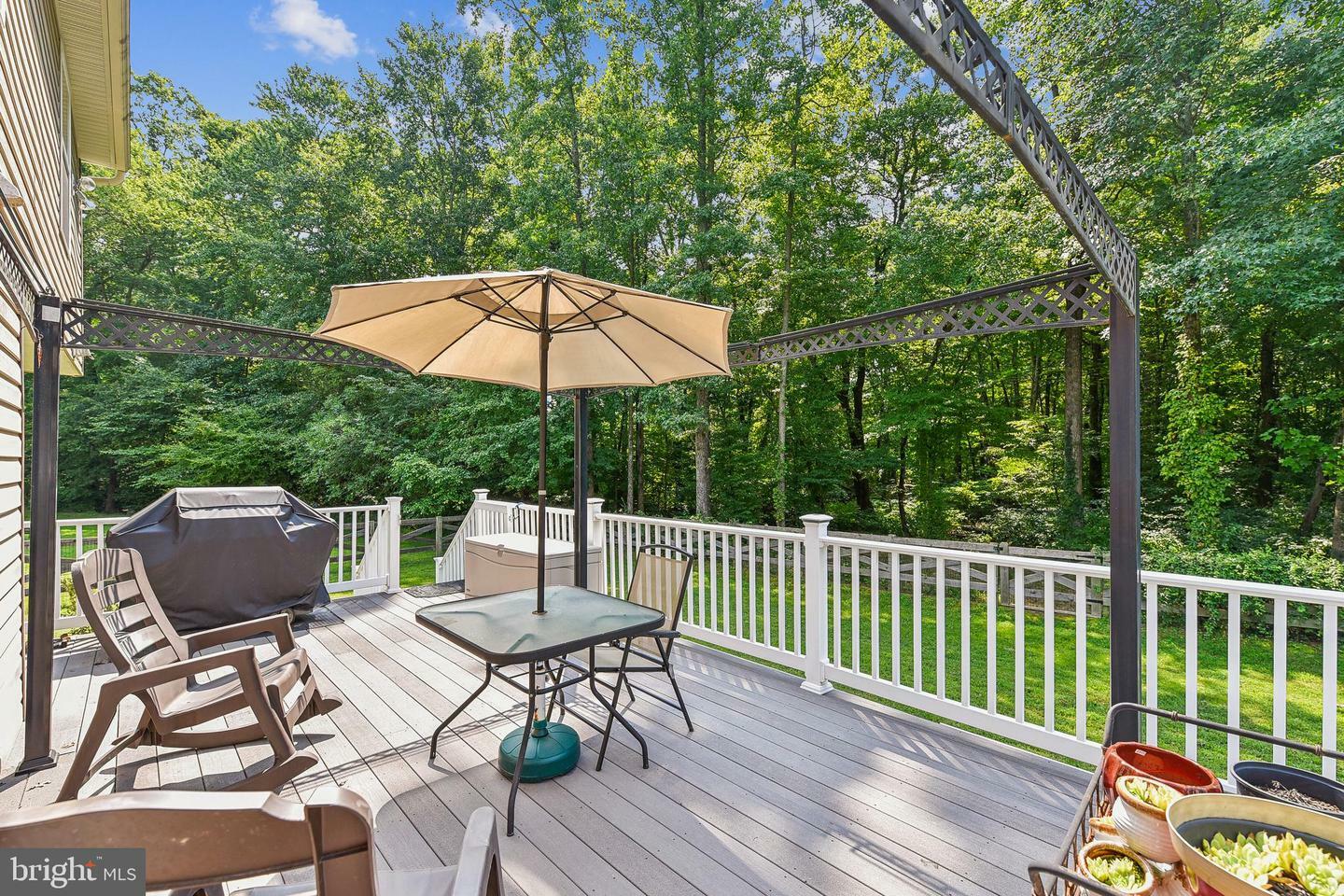 Property Photo:  12 Green Brier Court  MD 21901 