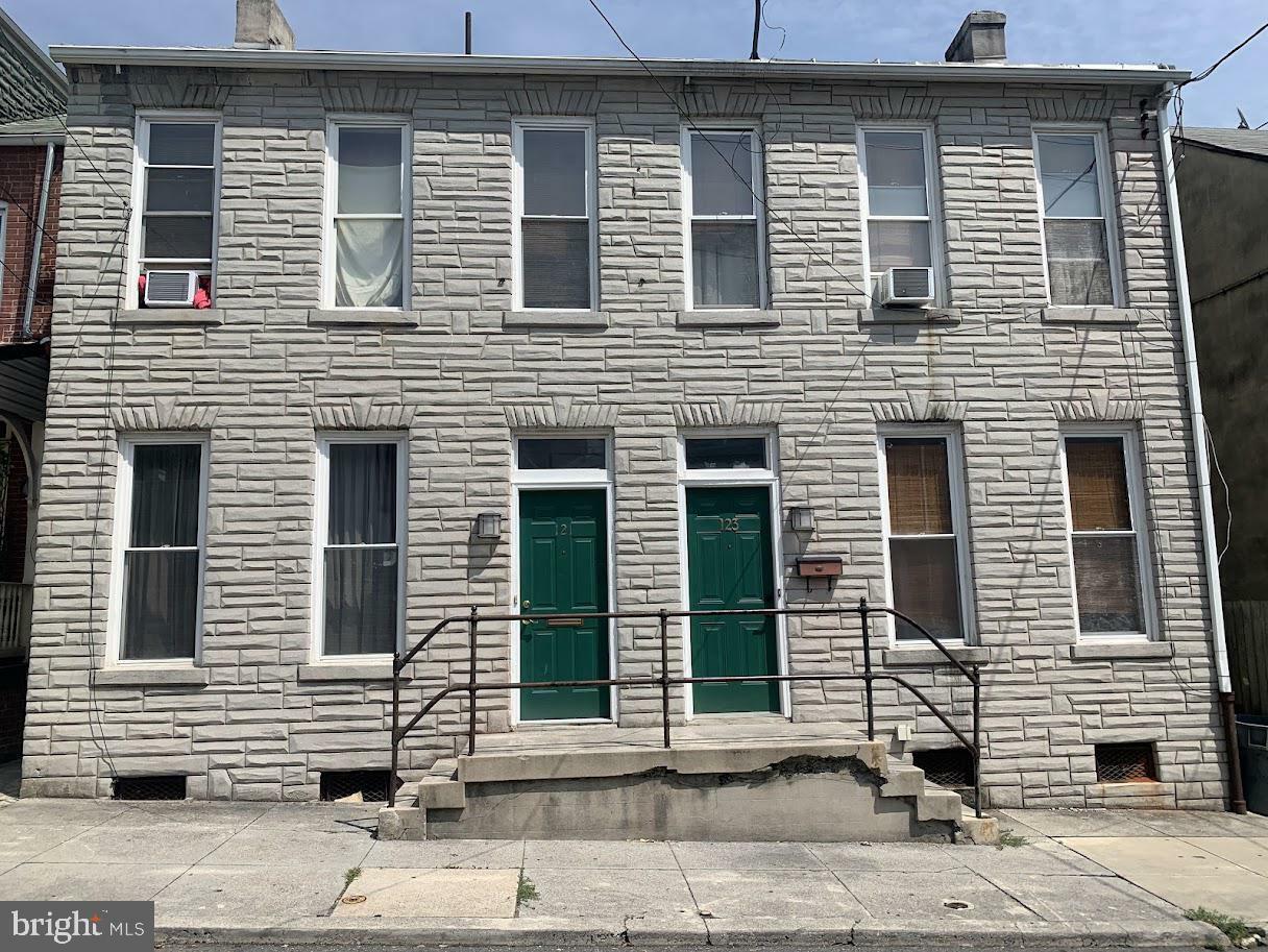 Property Photo:  121-123 Old Dorwart Street  PA 17603 