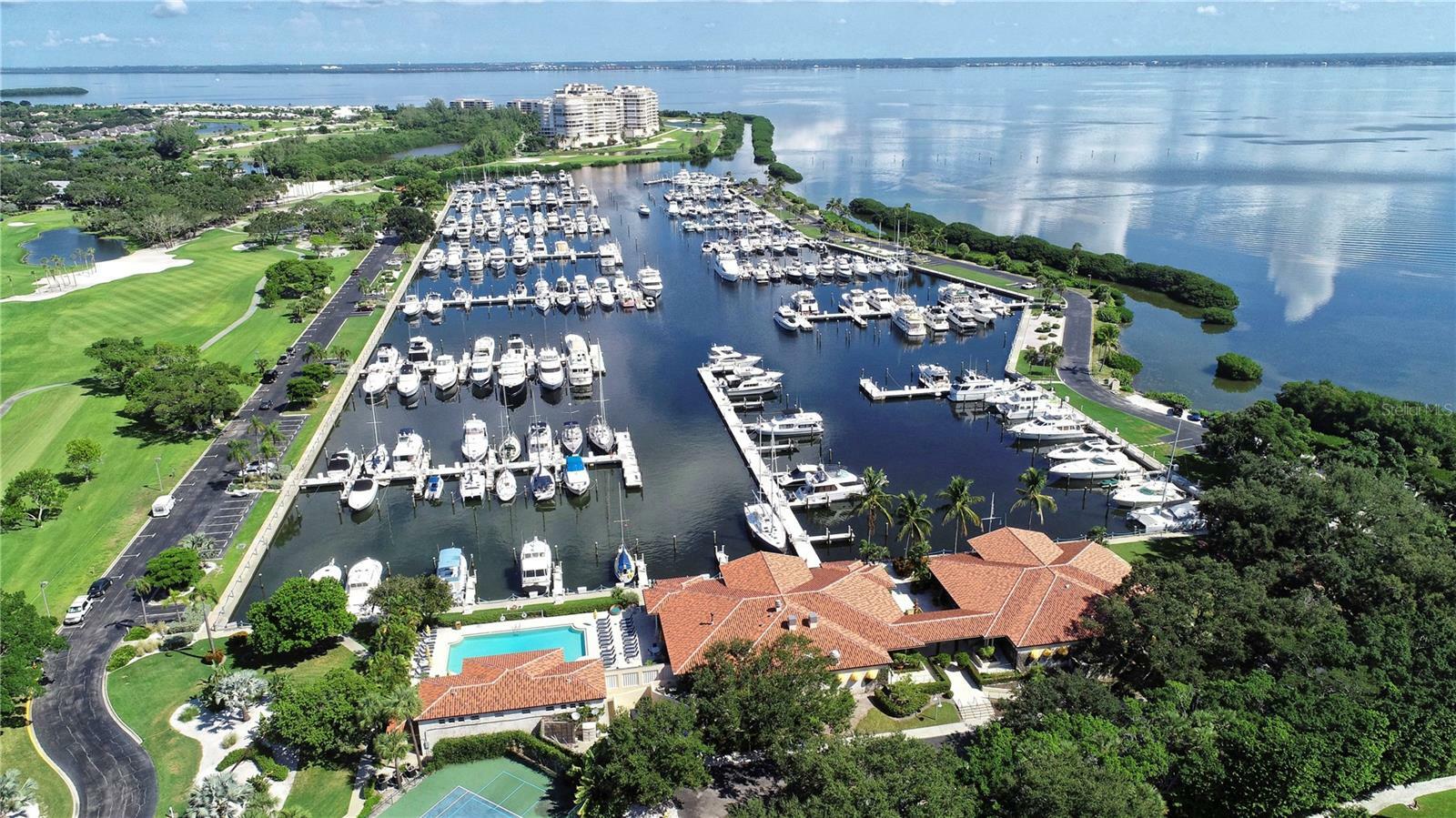 Property Photo:  2800 Harbourside Dr E-22  FL 34228 