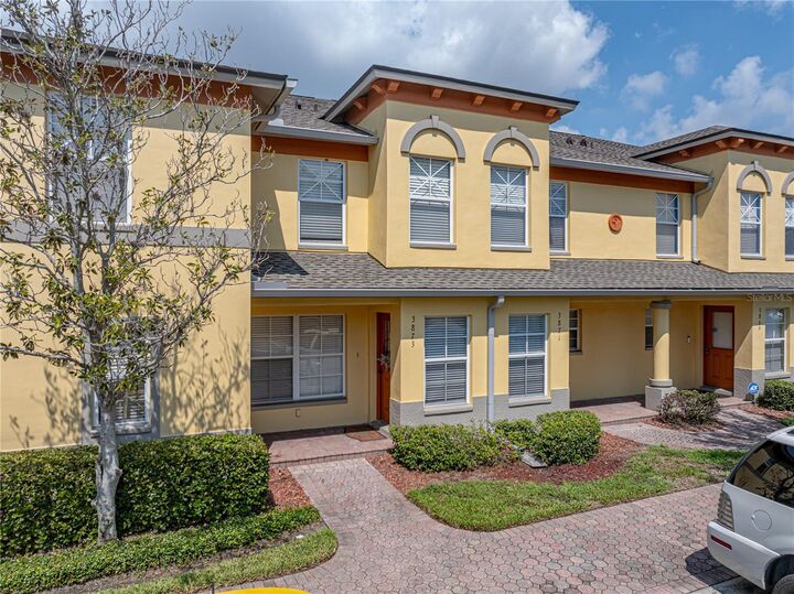 Property Photo:  3873 Island Way  FL 33705 