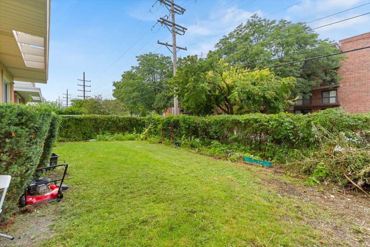 Property Photo:  3507 Church Street B  IL 60201 