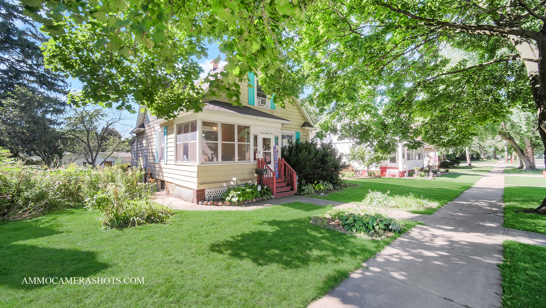 Property Photo:  721 N 12th Street  IL 60115 