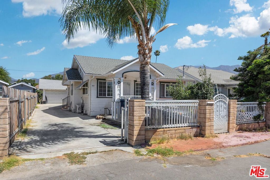 Property Photo: 505 Archwood Place CA 91001