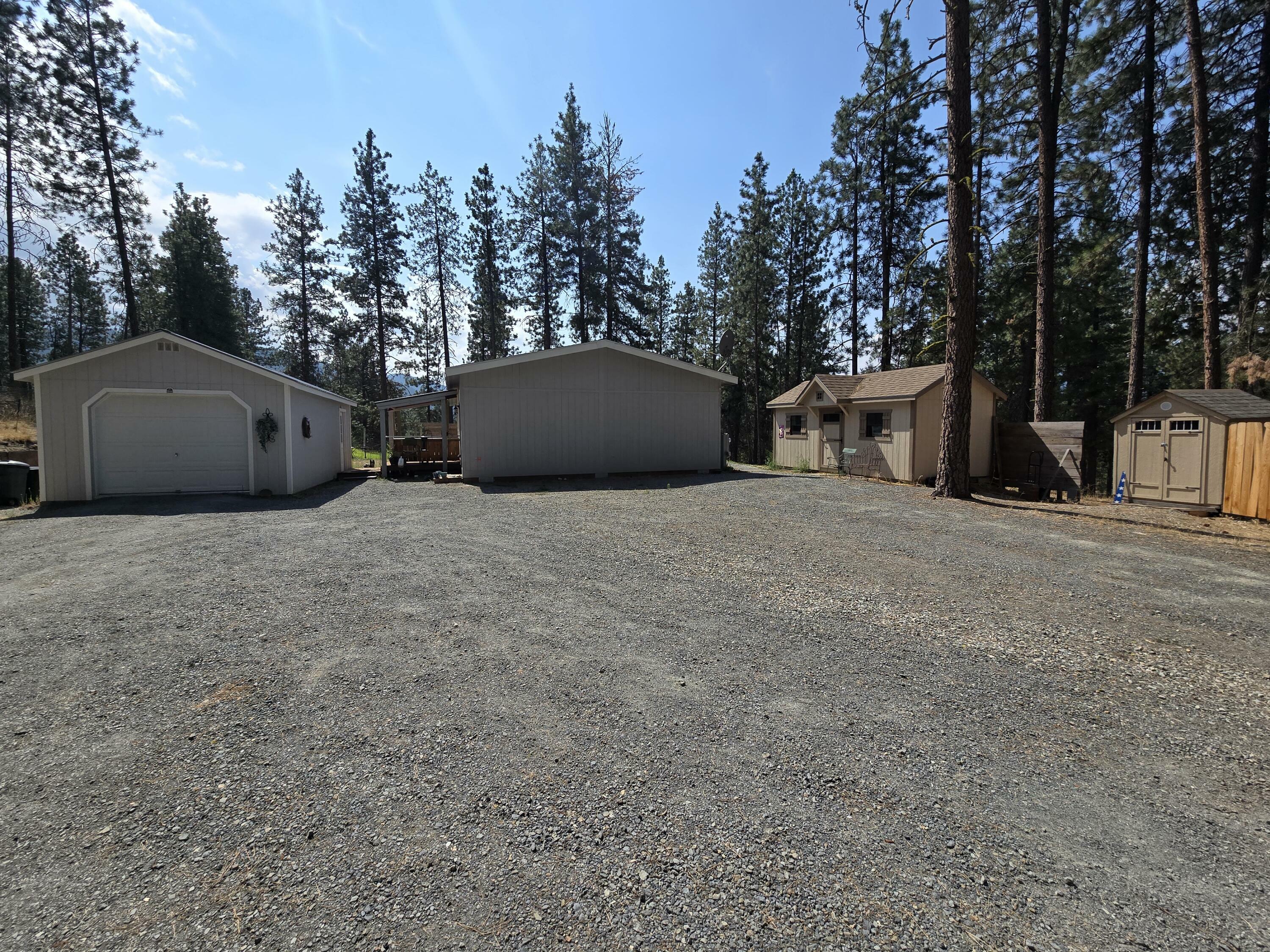 Property Photo:  1477 D College Ln  WA 99141 