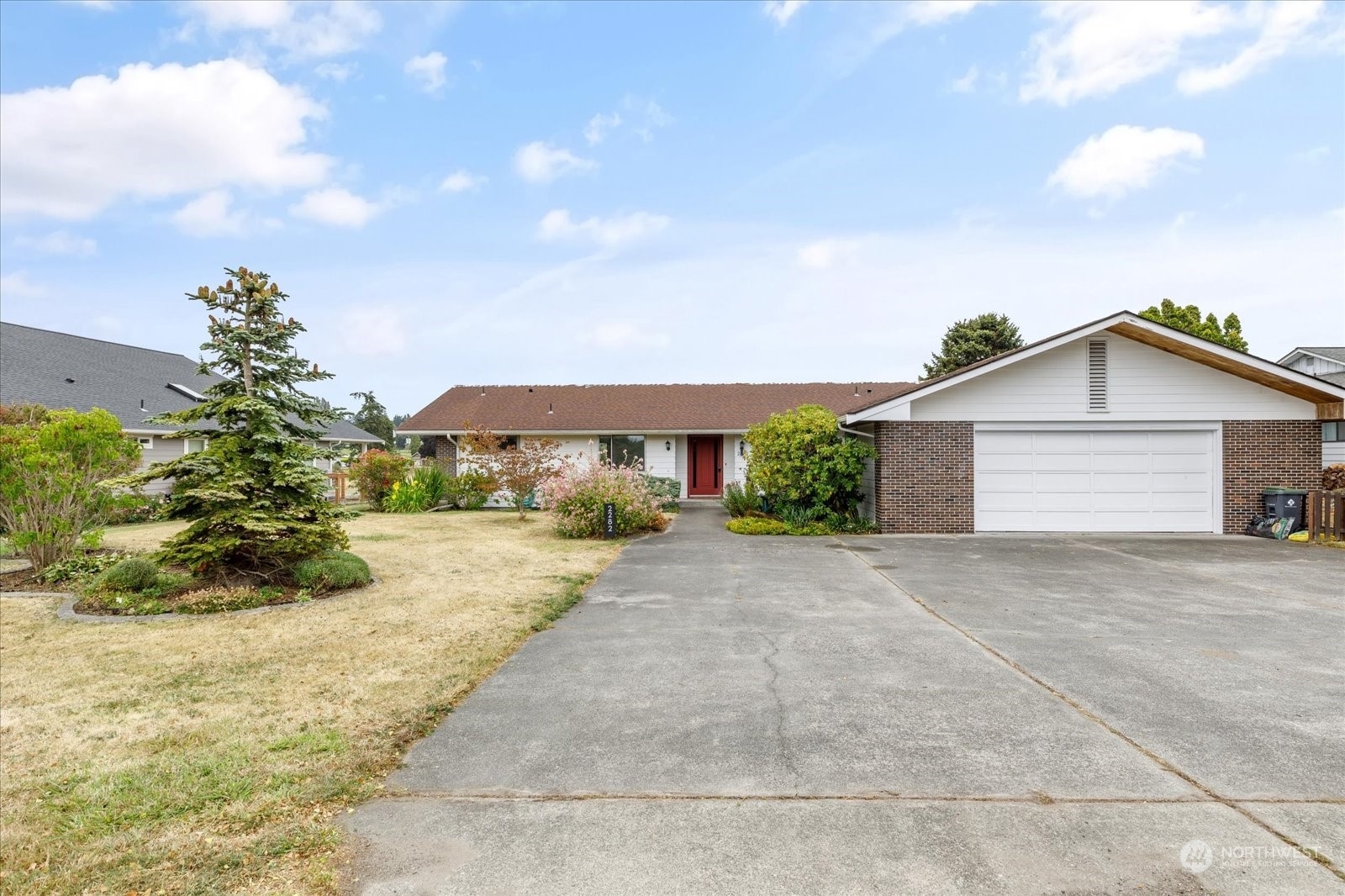 Property Photo:  2282  Fairway Lane  WA 98277 