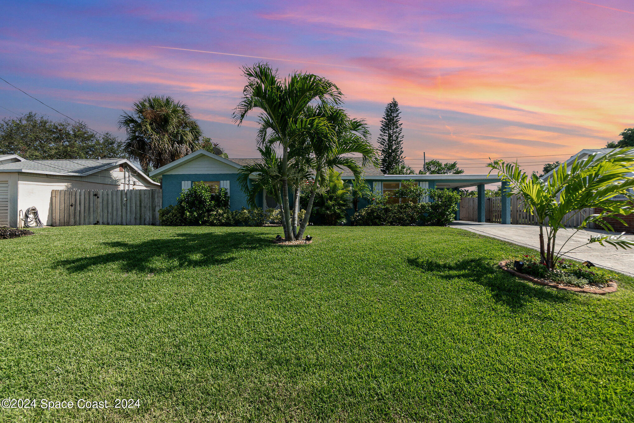 Property Photo:  537 Poinciana Drive  FL 32935 