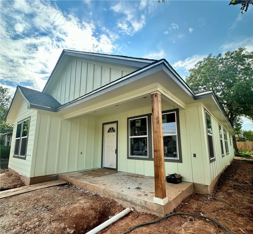 Property Photo:  2215 Connor Avenue  TX 76706 