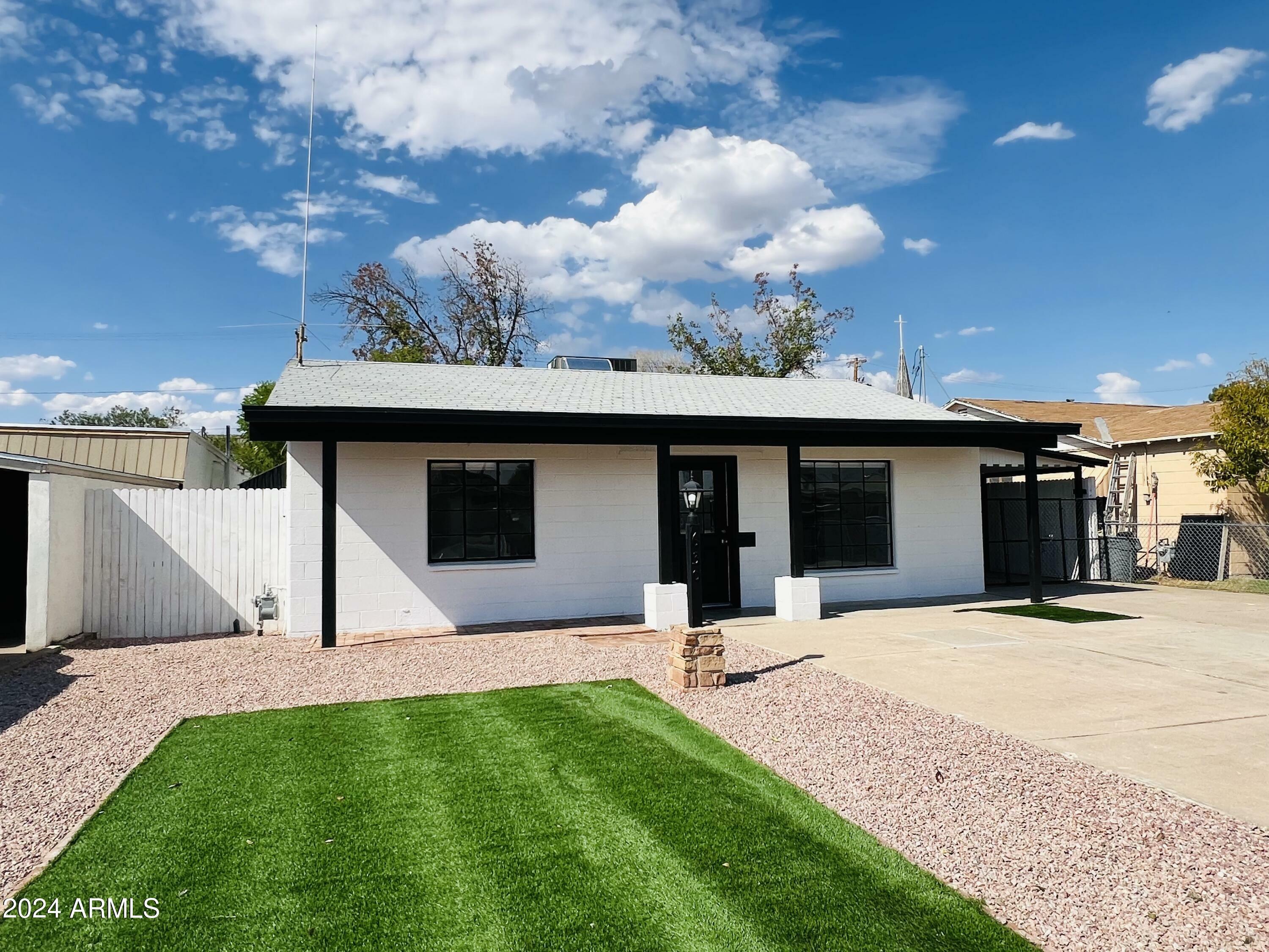 Property Photo:  630 W 1st Street  AZ 85201 