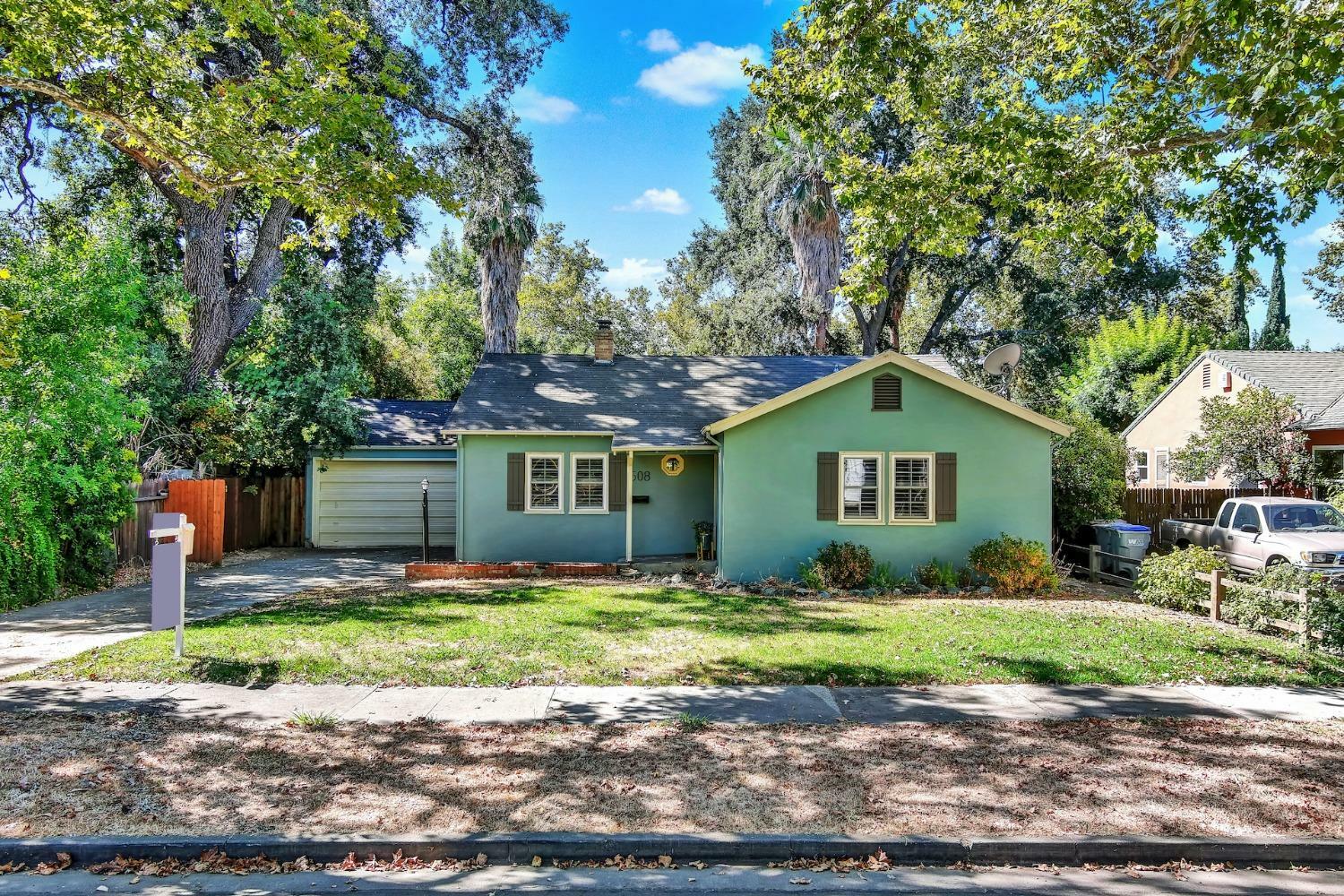 Property Photo:  508 W Keystone Avenue  CA 95695 