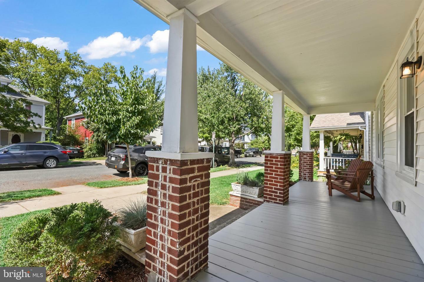 Property Photo:  810 Wolfe Street  VA 22401 