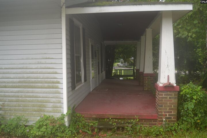 Property Photo:  28 Bluff  SC 29201 