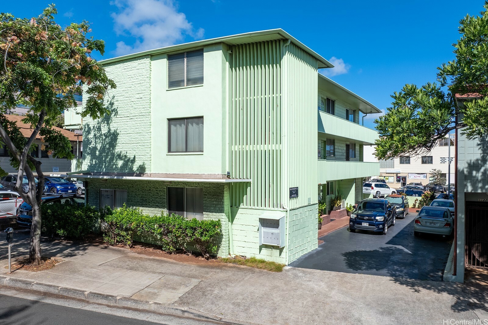 Property Photo: 1120 Koko Head Avenue 302 HI 96816