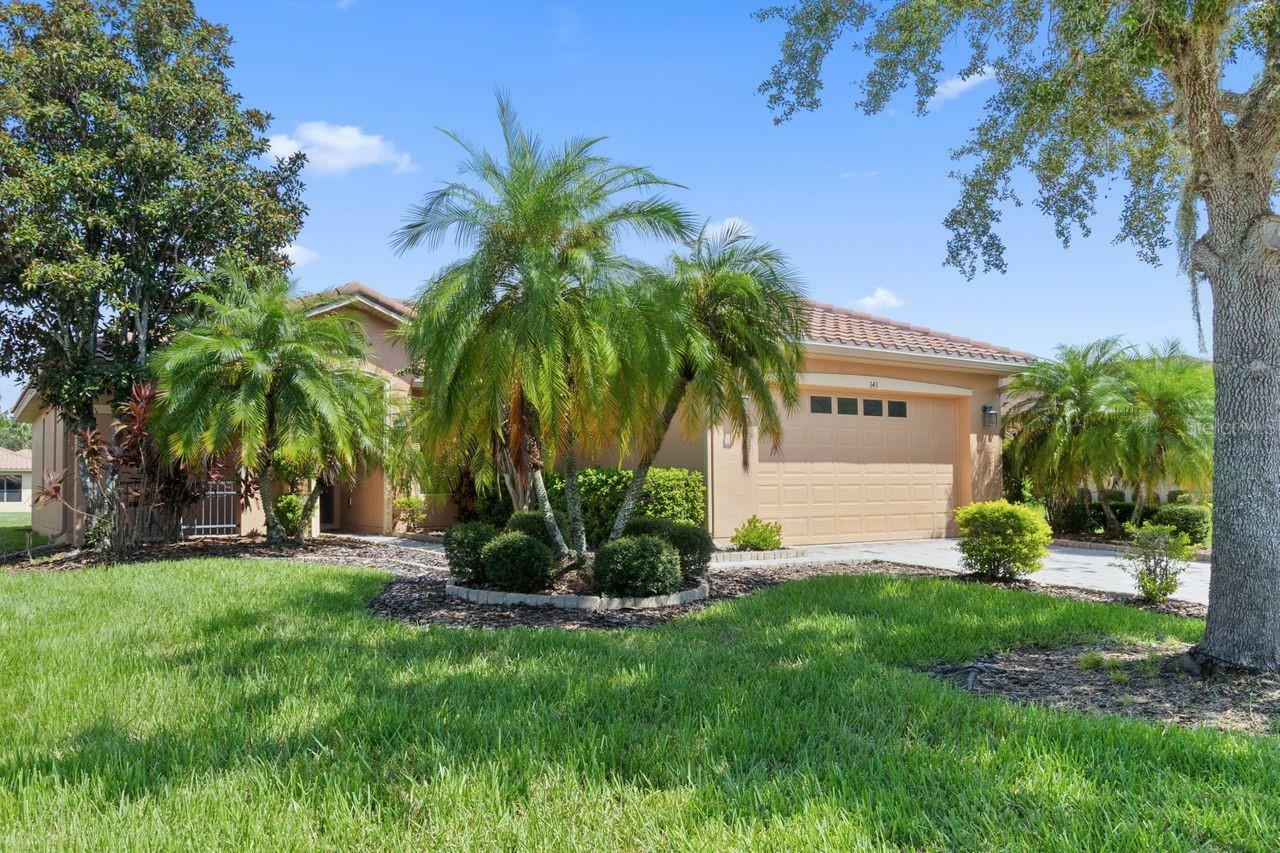 Property Photo:  343 Indian Wells Avenue  FL 34759 