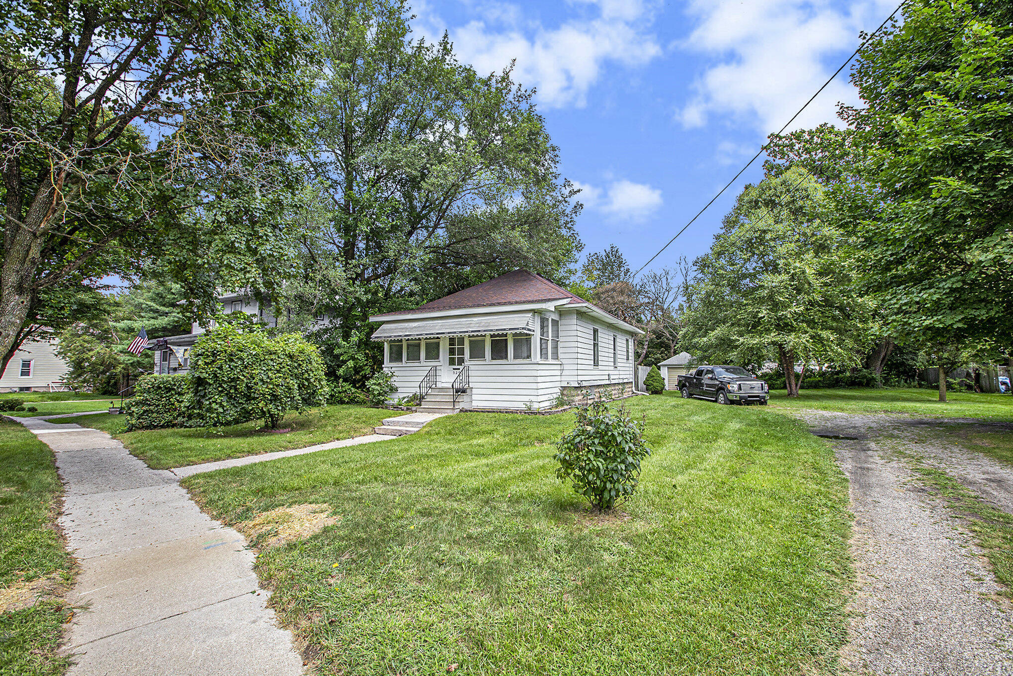 Property Photo:  529 Seymour Avenue  MI 49202 