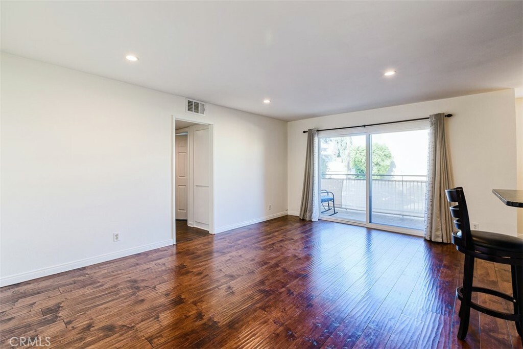 Property Photo:  5003 Tilden Avenue 109  CA 91423 