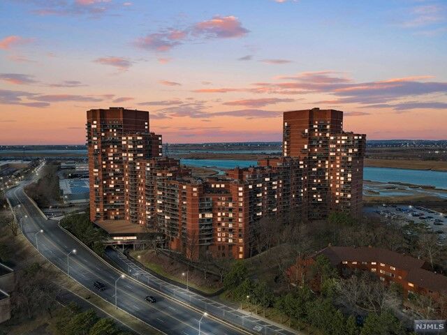 Property Photo:  2038 Harmon Cove Tower  NJ 07094 