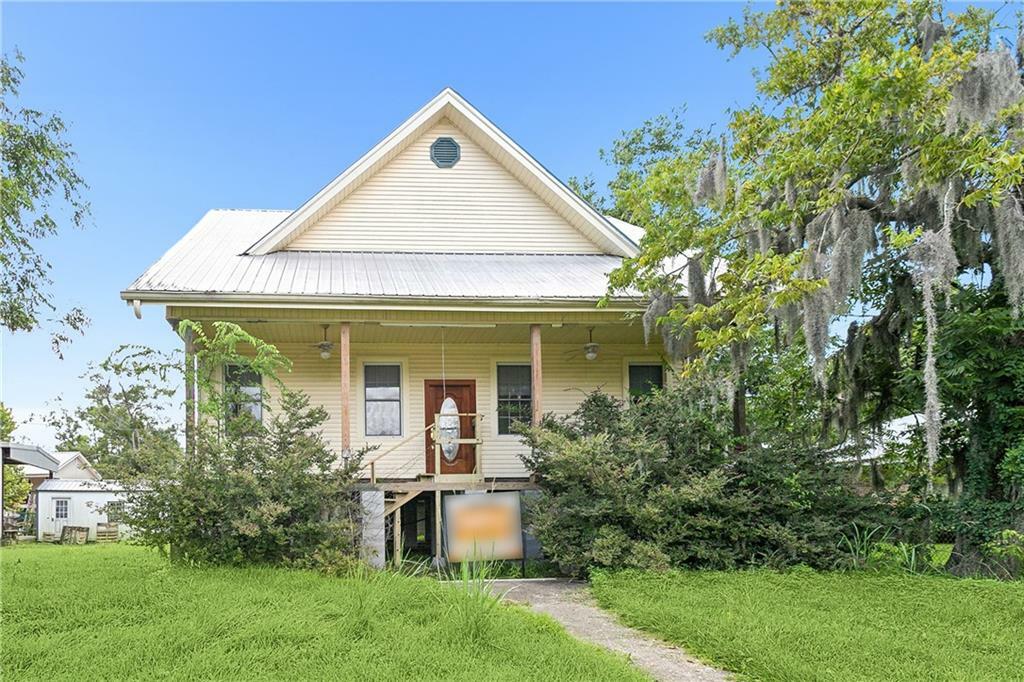 406 Covington Street  Madisonville LA 70447 photo