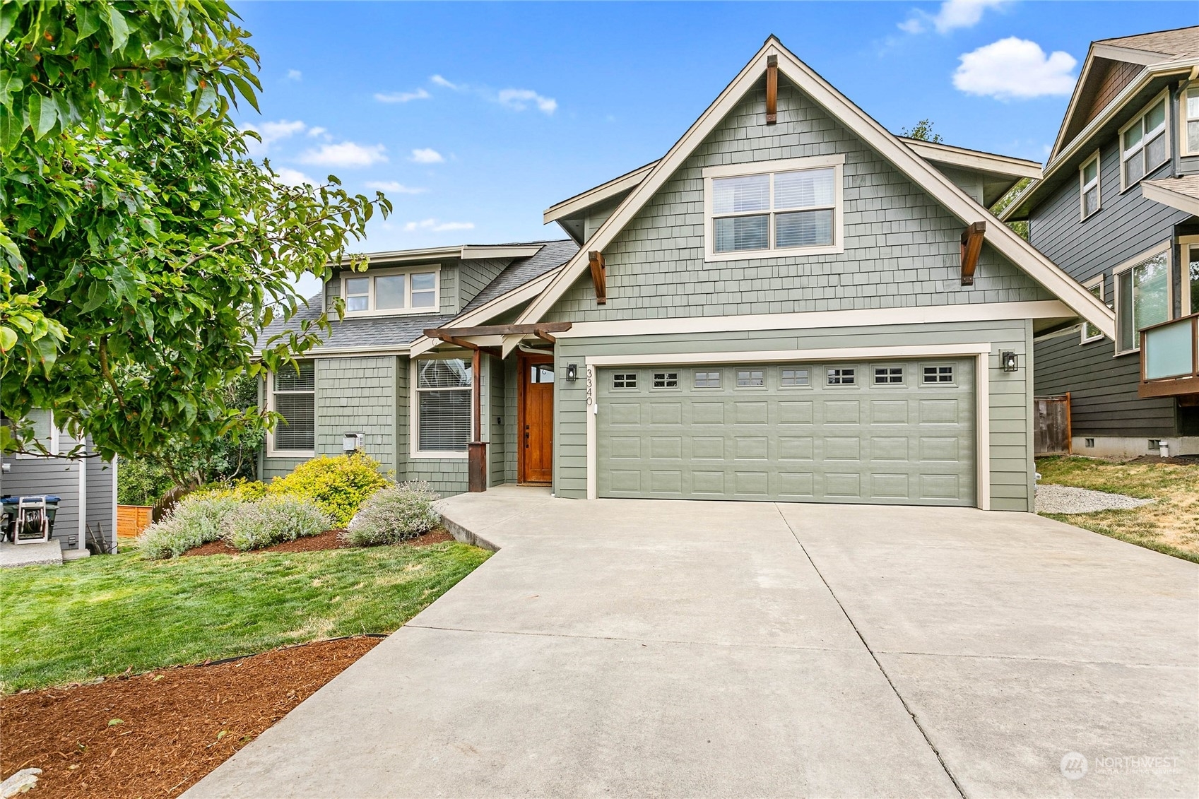 Property Photo:  3340 Stonecrop Way  WA 98226 