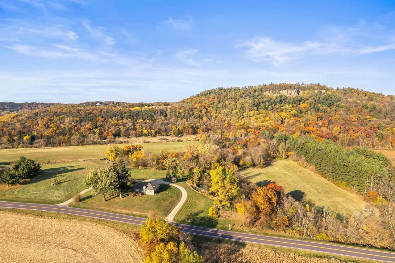 Property Photo:  W12206 County Road J  WI 53555 