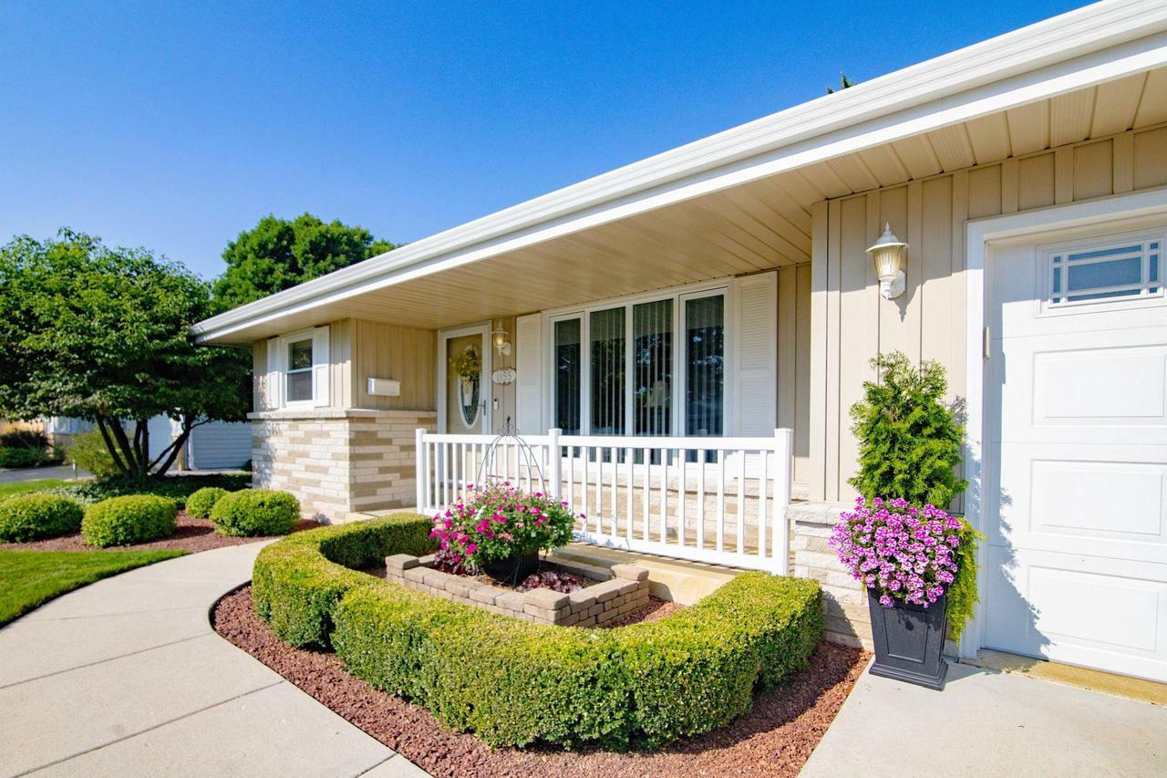 Property Photo:  1155 Ontario Drive  WI 53545 