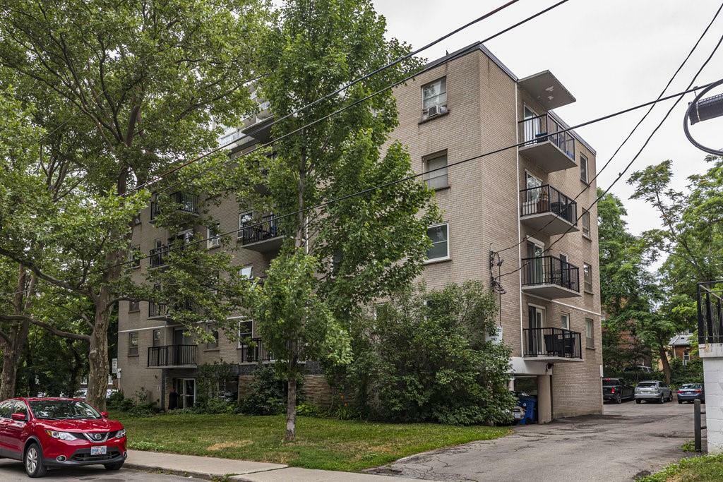 Property Photo:  40 Robinson Street, Unit #307  ON L8P 1Y9 