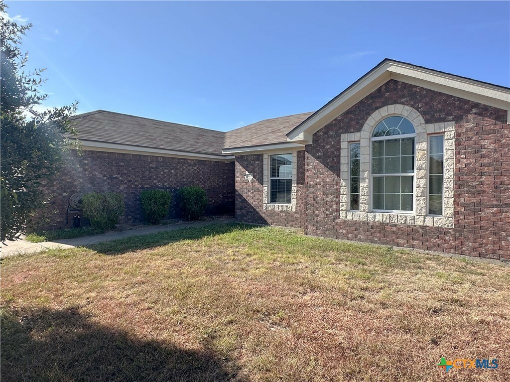 Property Photo:  3608 Armstrong County Court  TX 76549 