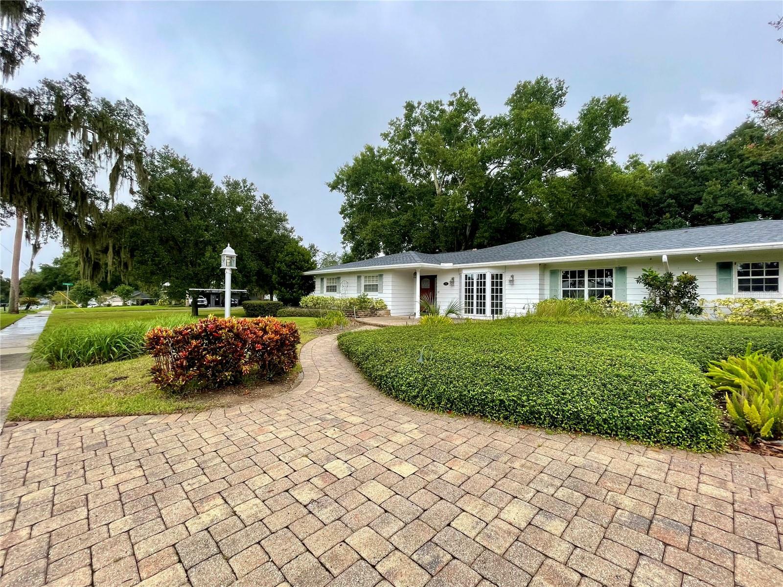 Property Photo:  15 Cypress Street E  FL 33837 