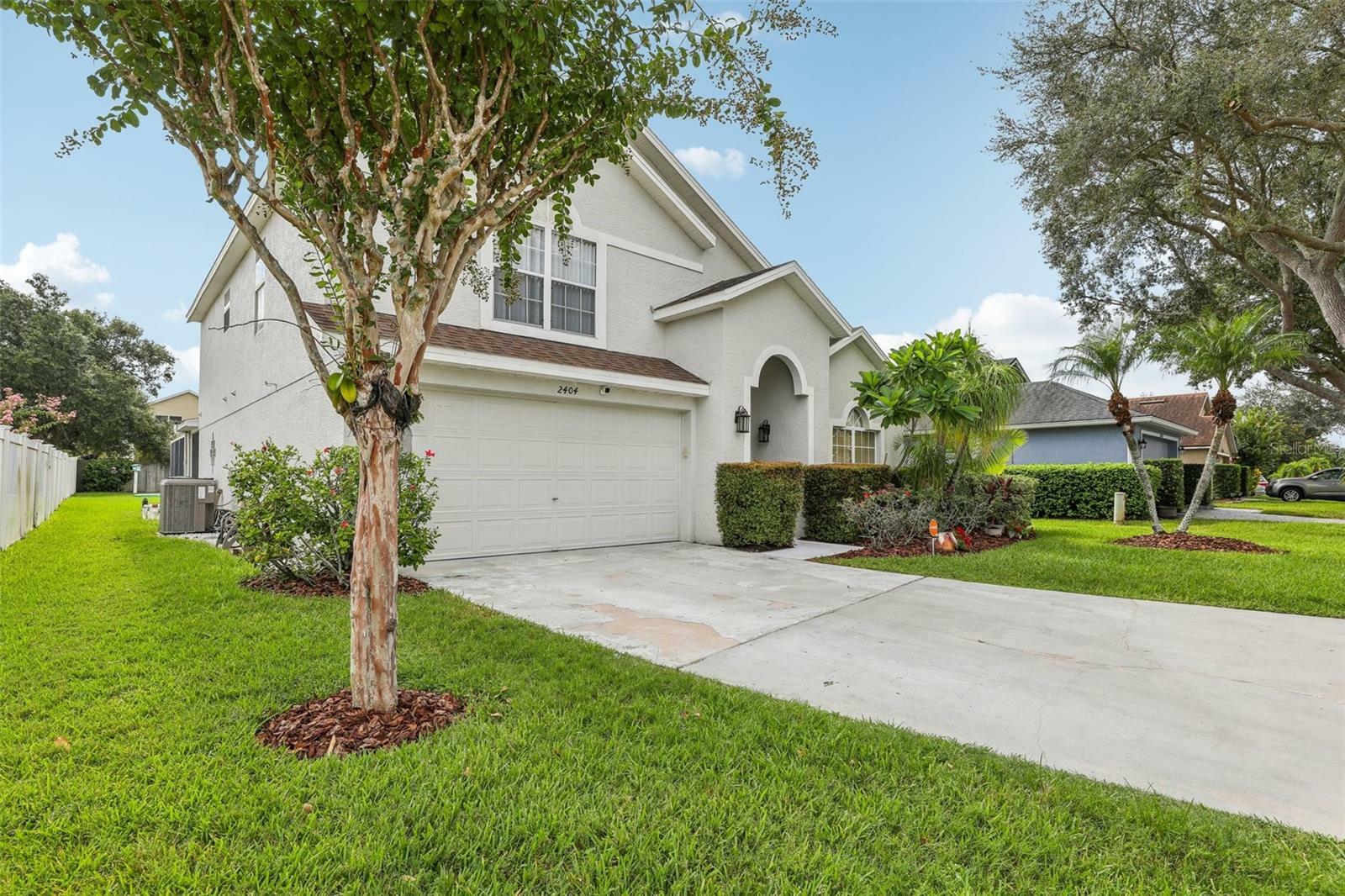 Property Photo:  2404 Cliffdale Street  FL 34761 