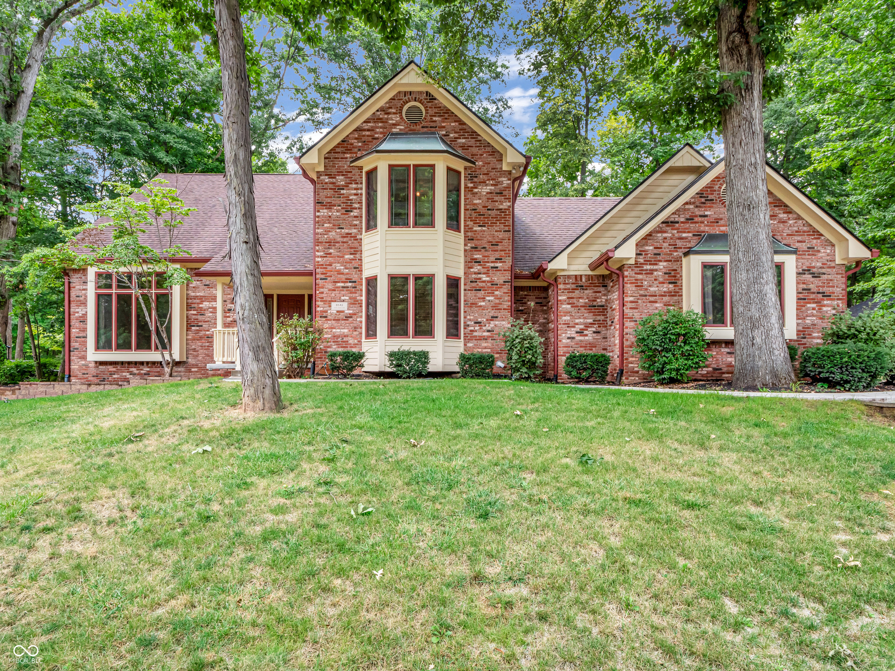 Property Photo:  1042 Red Oak Drive  IN 46123 