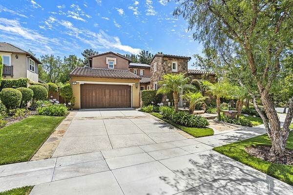 Property Photo:  28 Drackert Lane  CA 92694 