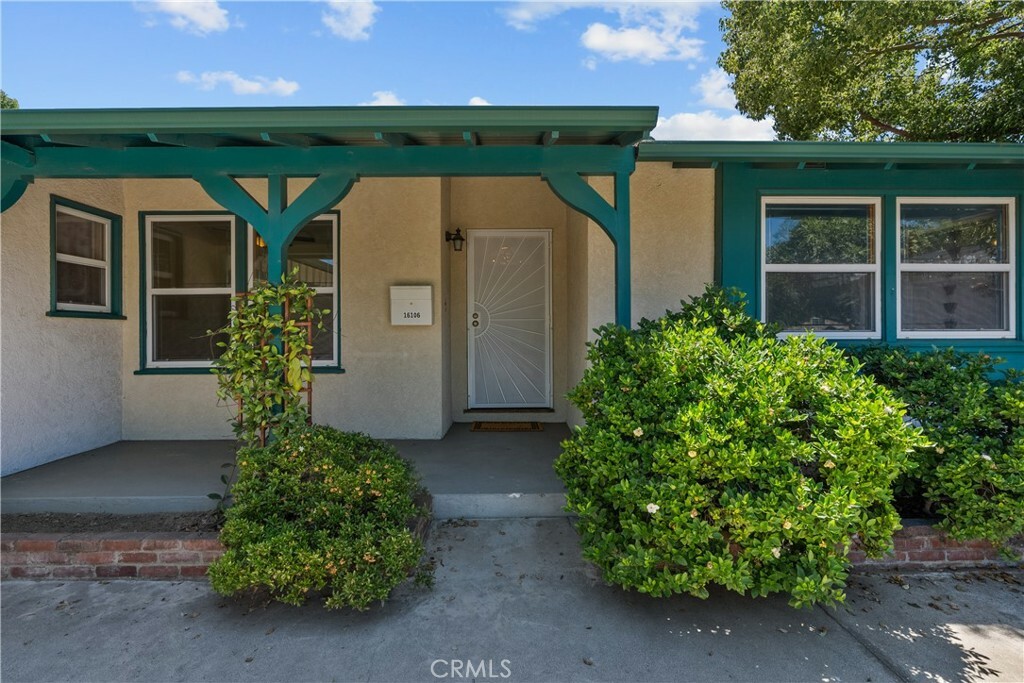 Property Photo:  16106 Tupper Street  CA 91343 