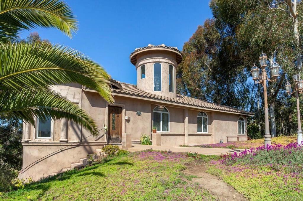 Property Photo:  537 Hoover Street  CA 92054 