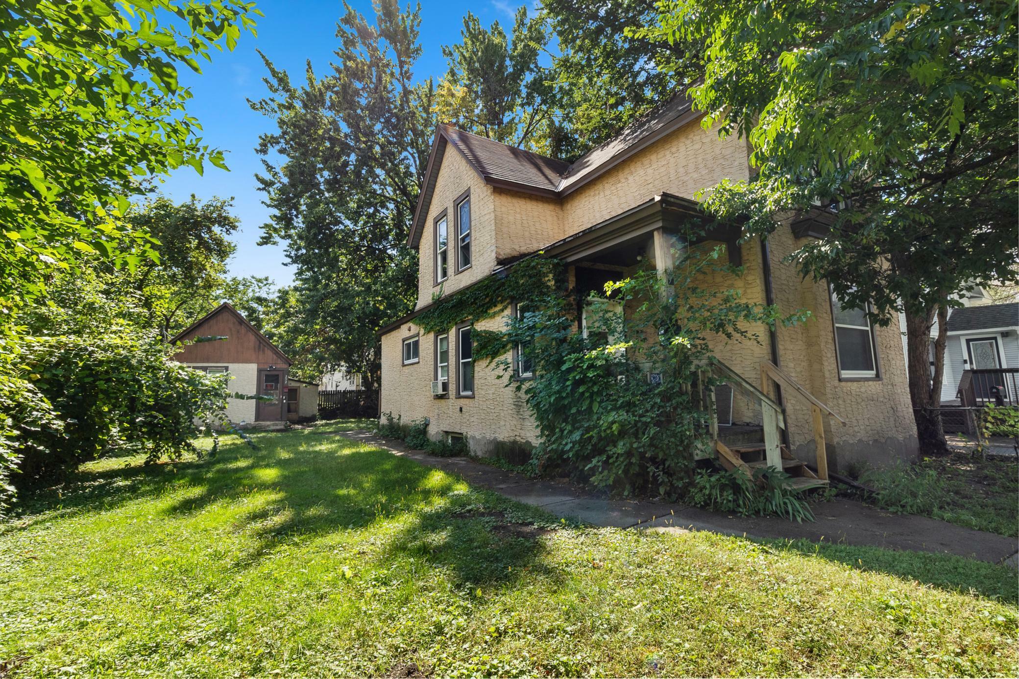 Property Photo:  292-294 Thomas Avenue  MN 55103 