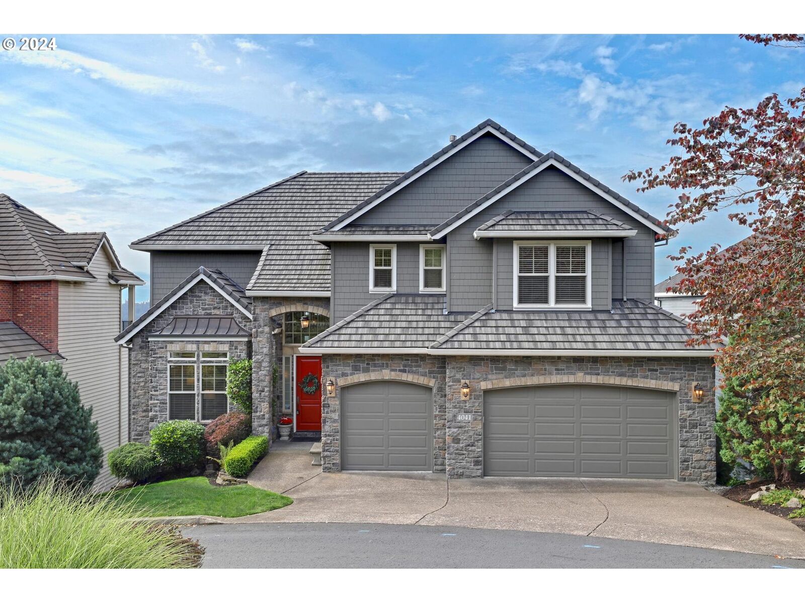 Property Photo: 4041 NW Lewis Ln OR 97229