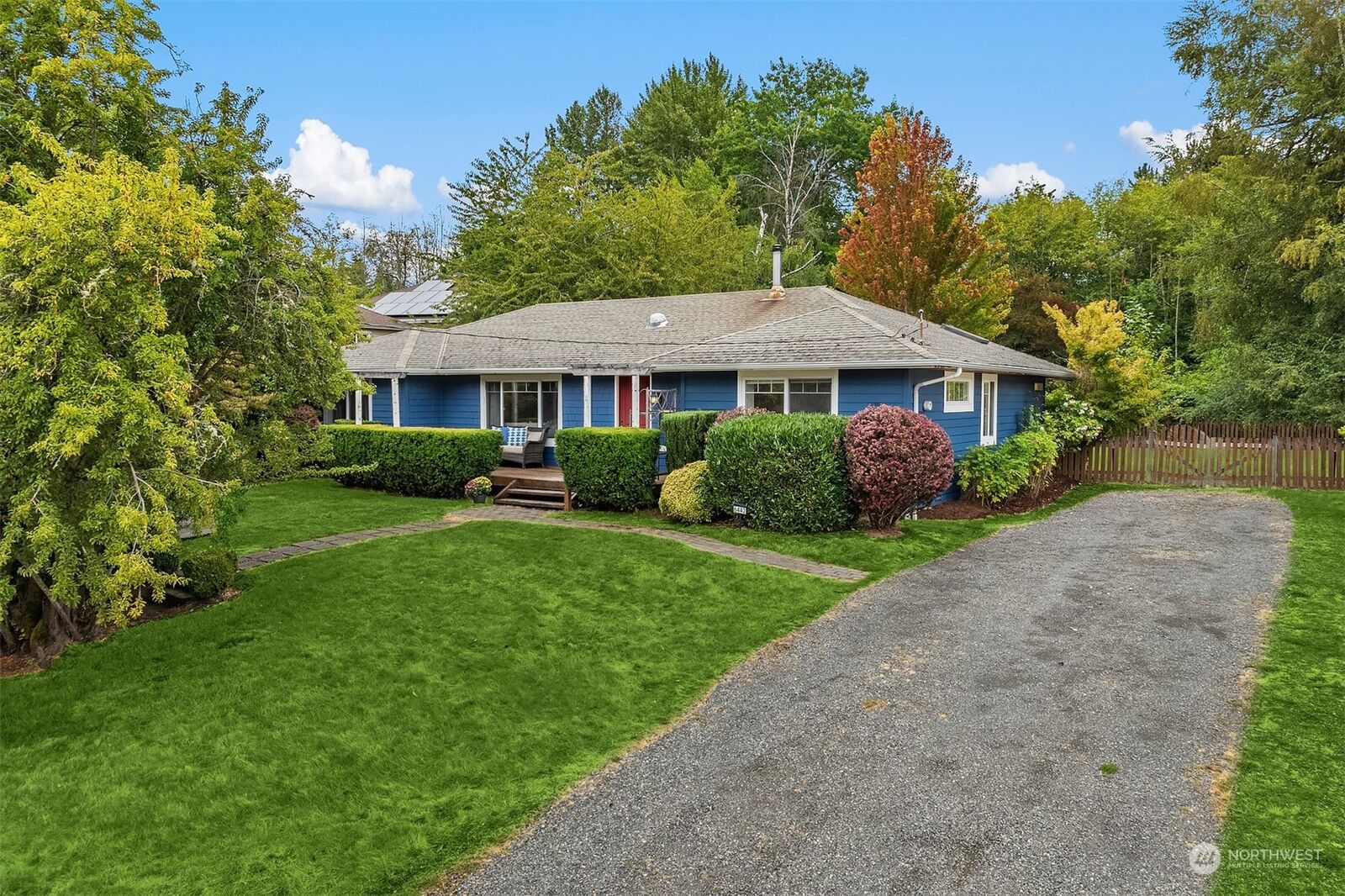 Property Photo:  6442  112th Avenue SE  WA 98006 