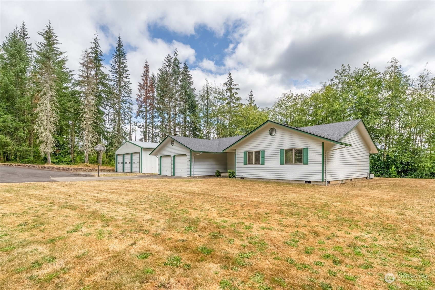 Property Photo:  128 View Crest Drive  WA 98611 