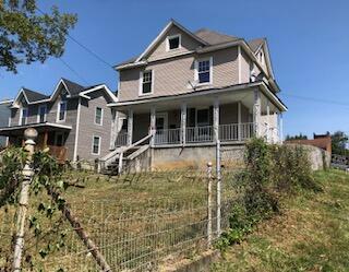 Property Photo:  801 Rutherford Ave NW  VA 24016 